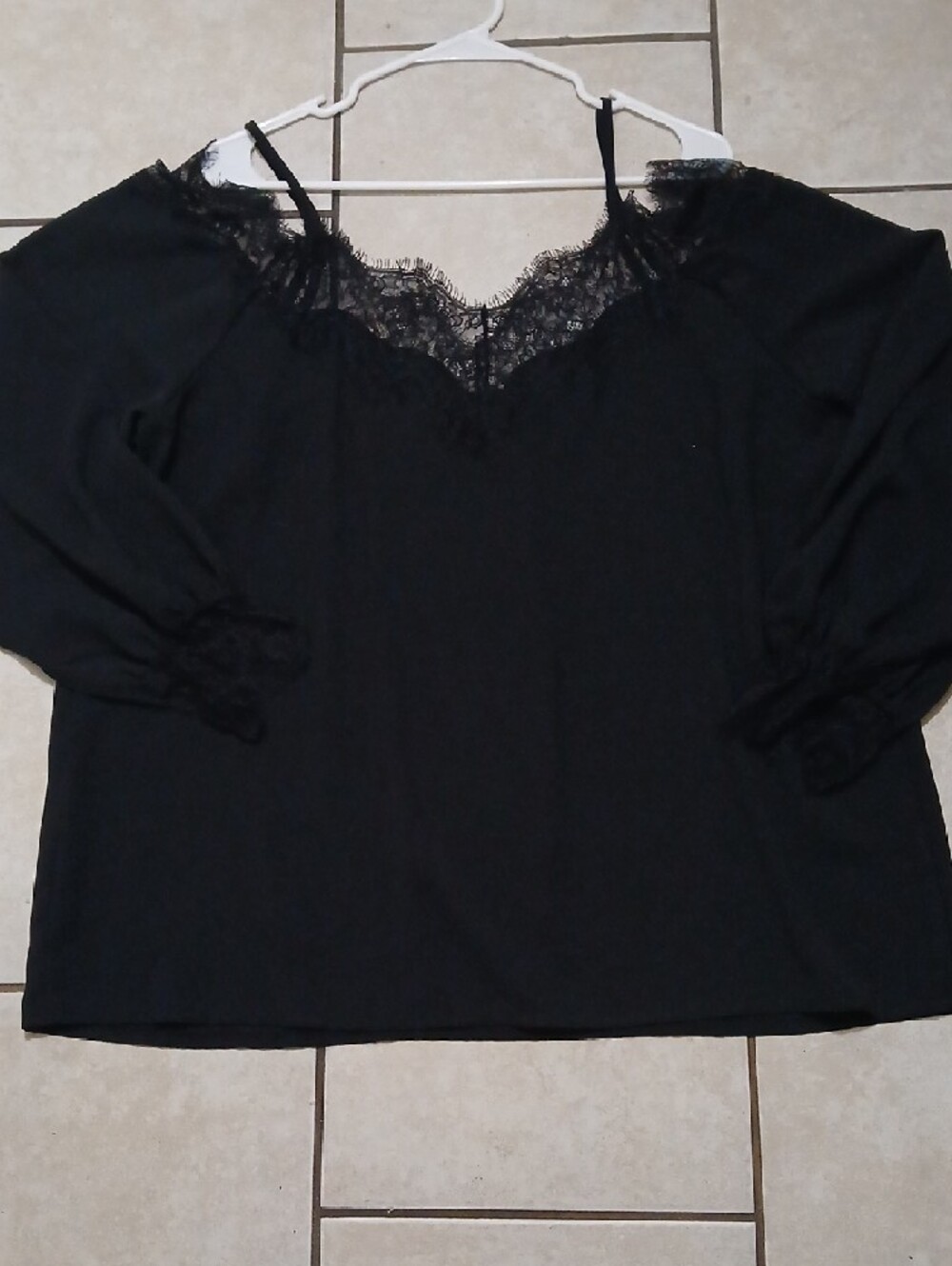 *MUST BE BUNDLED* SOURCE UNKNOWN Womens Sz XXL Black Lace Cold-Shoulder Blouse